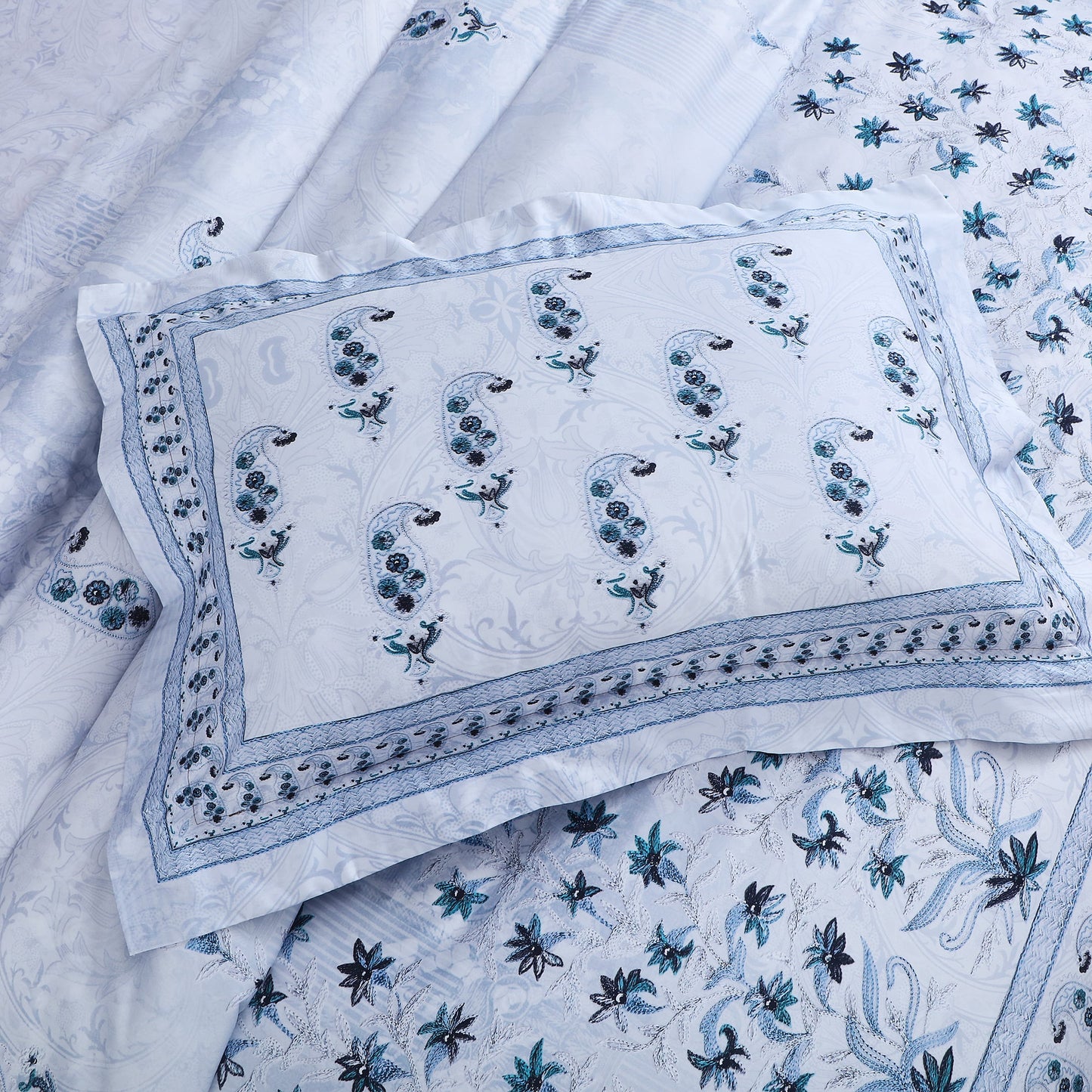600 Thread Count Emrald Bedding