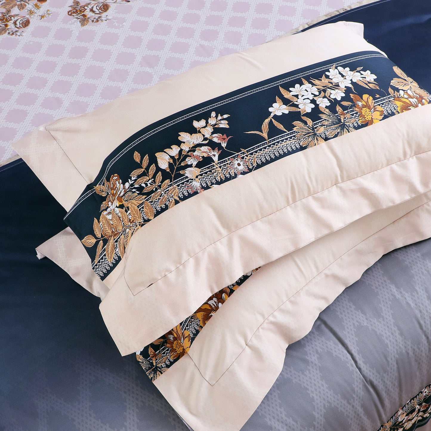 600 Thread Count Emrald Bedding