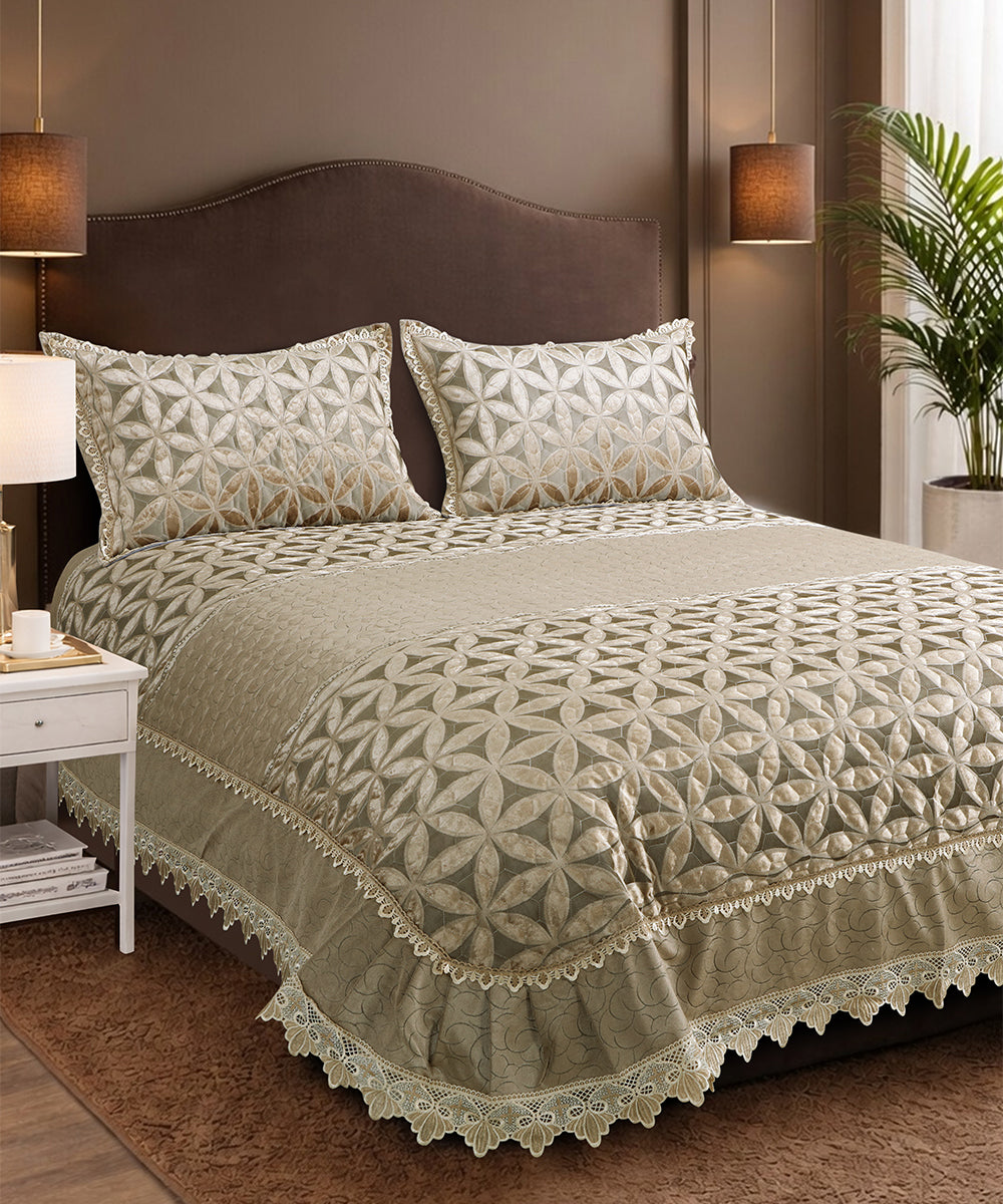 Aurelia Antique Gold Beige Bedcover
