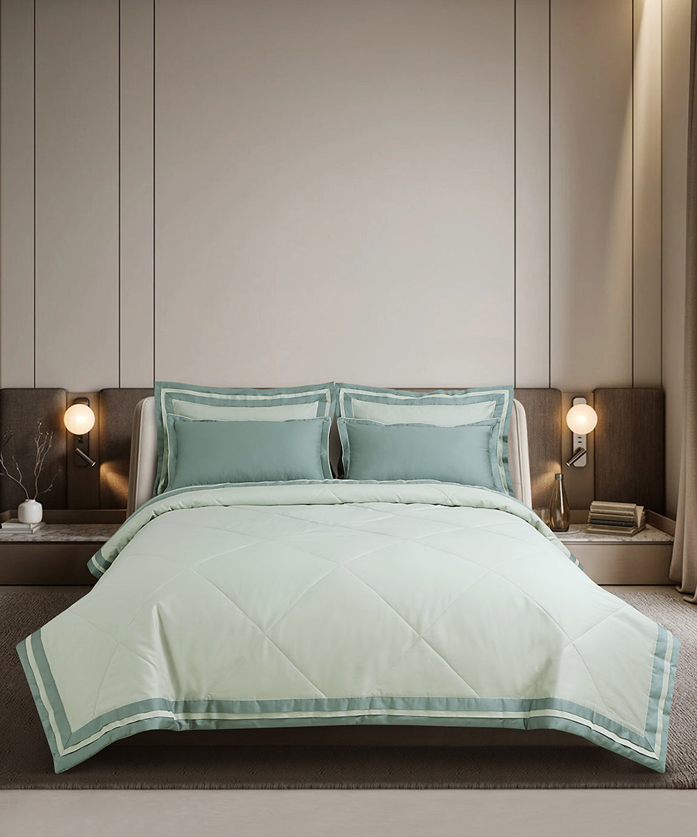 600 Thread Count Heritage Border – Mint Sage