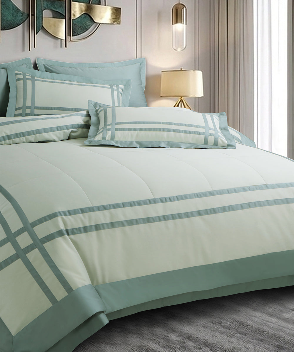 600 Thread Count Imperial Border – Arctic Mist