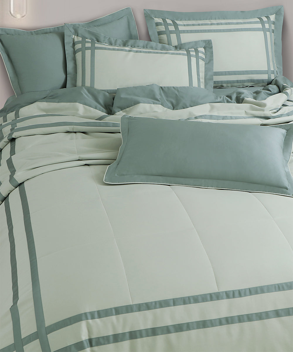 600 Thread Count Imperial Border – Arctic Mist