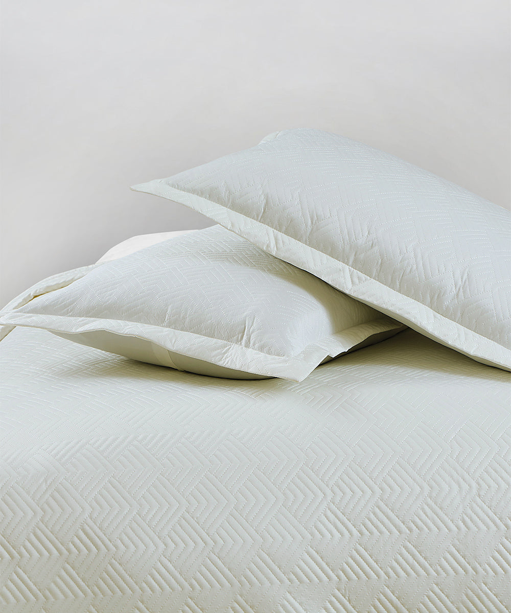 Elegance Bedcover Collection – Pearl White